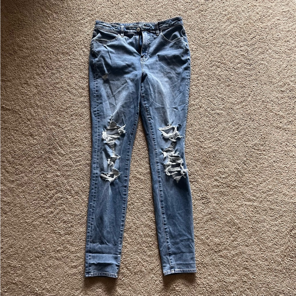 American Eagle Light Wash Ripped Jeans